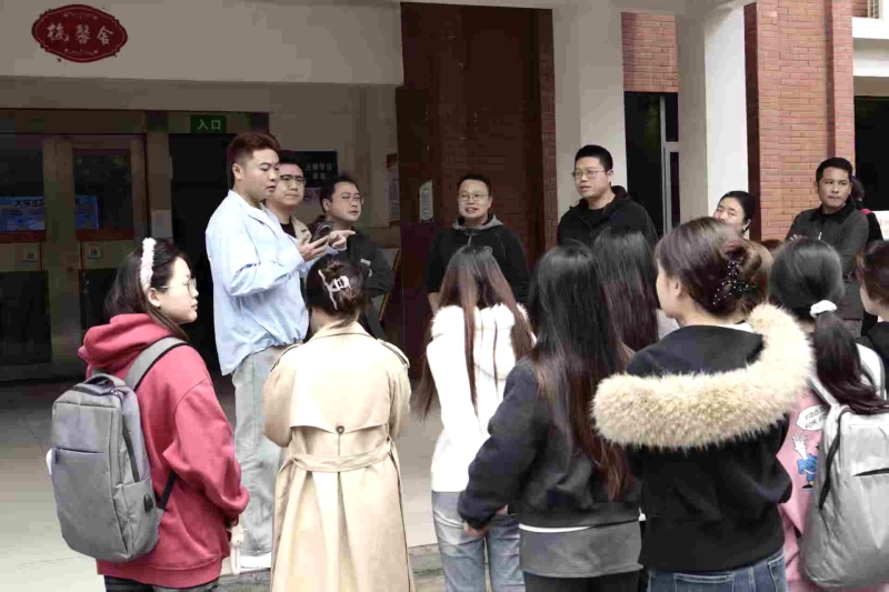 数字产业学院组织开展专项查寝 