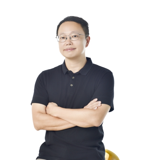 郭艺（数字产业学院党支部书记）